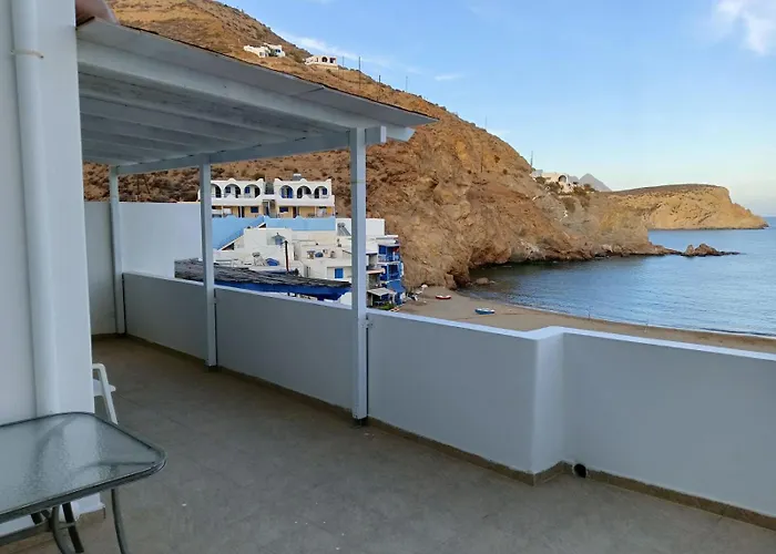 Semesterbostad Porto Anafi